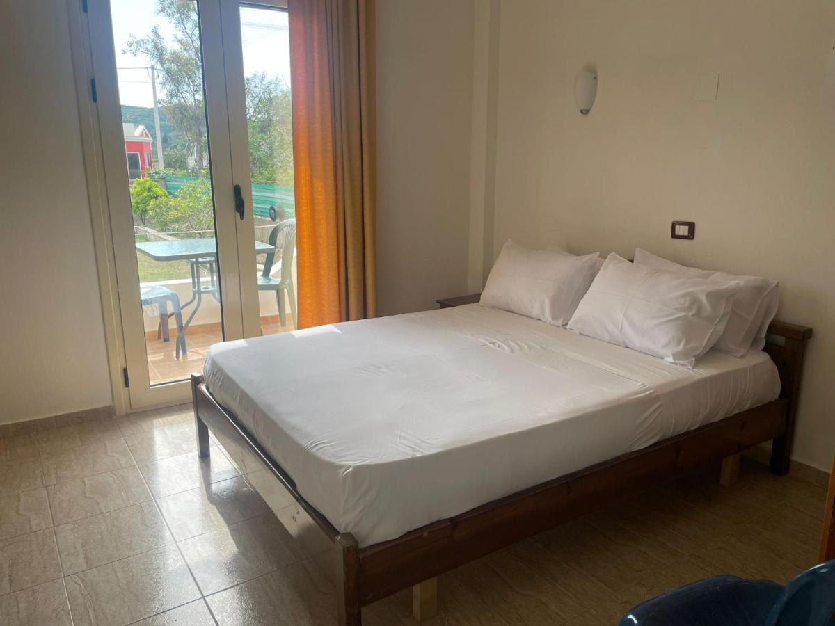 Hotel Vila Andi Zvernec Екстер'єр фото