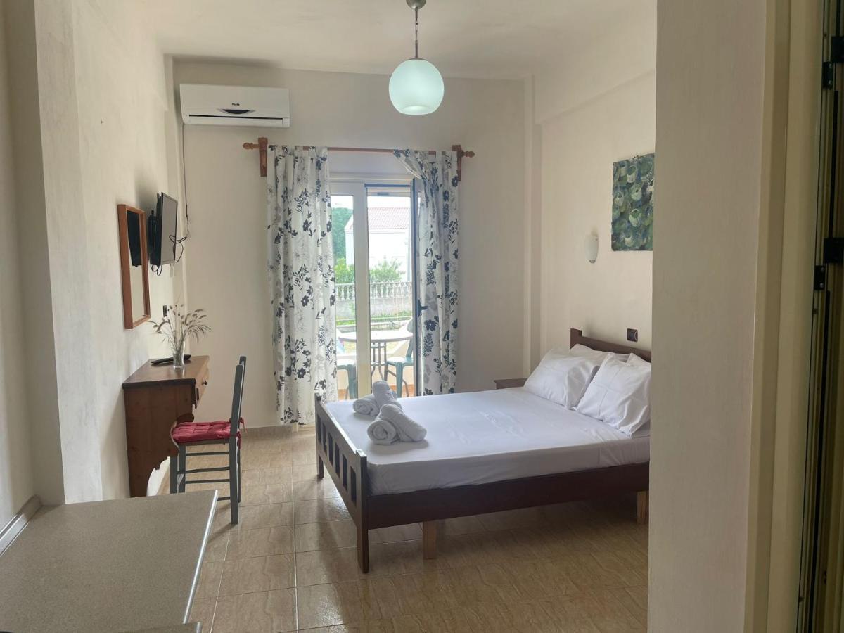 Hotel Vila Andi Zvernec Екстер'єр фото