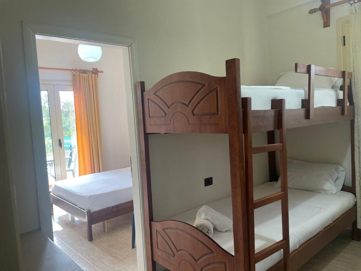 Hotel Vila Andi Zvernec Екстер'єр фото