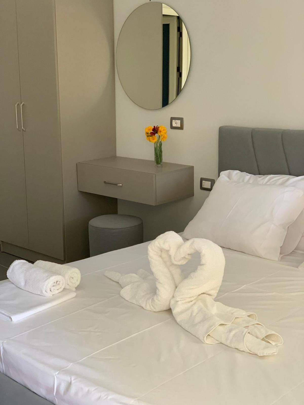 Hotel Vila Andi Zvernec Екстер'єр фото