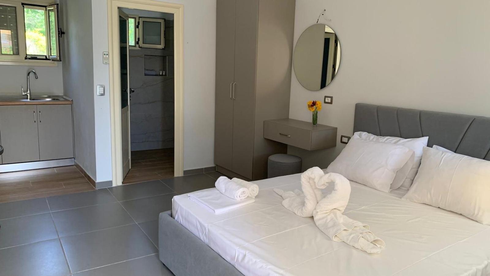 Hotel Vila Andi Zvernec Екстер'єр фото