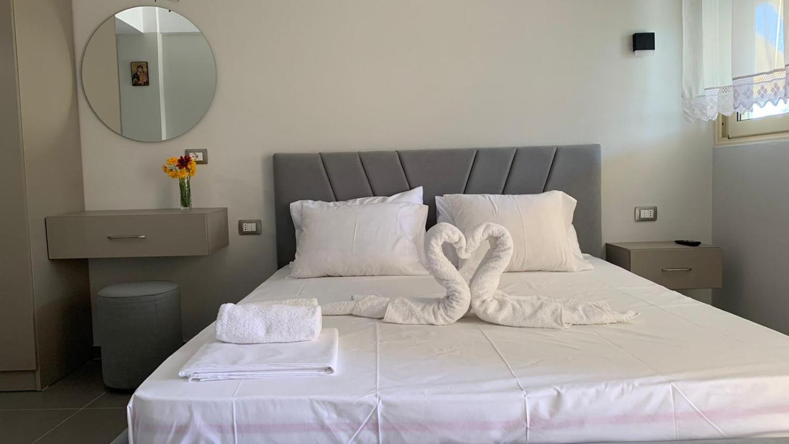 Hotel Vila Andi Zvernec Екстер'єр фото